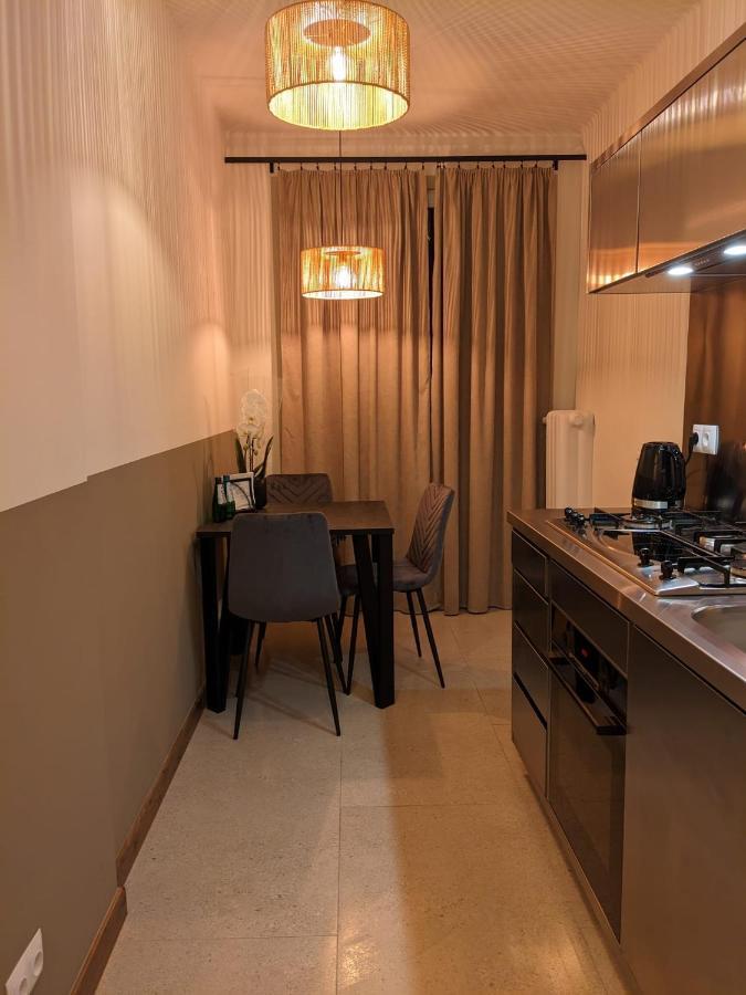 Spacious Two-Bedroom Apartment In The City Center Krakow Exterior photo